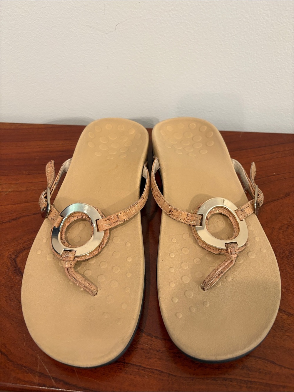 Vionic Karina Sandals size 8 - Picture 7 of 7
